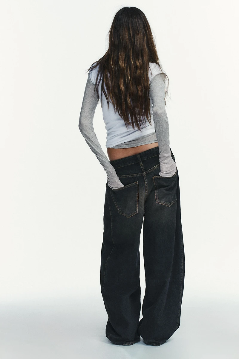 TRF OVERSIZE LOW RISE JEANS