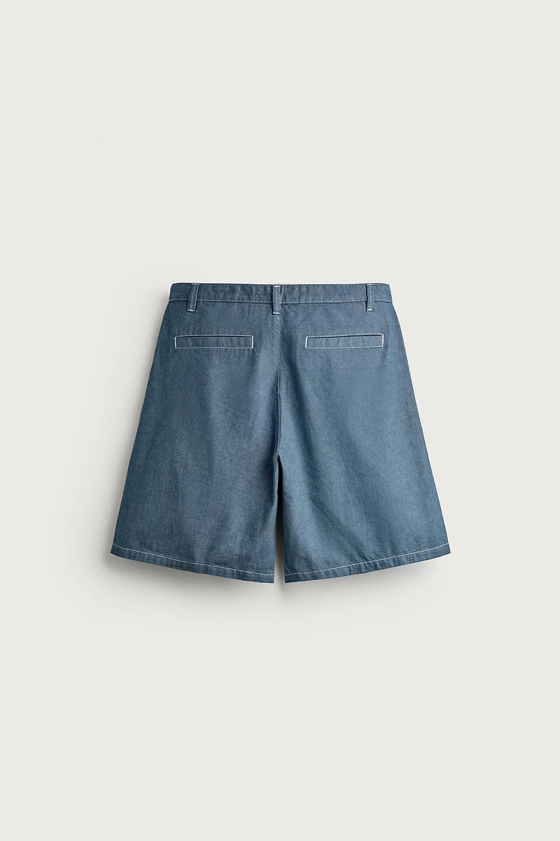 PLEATED LIGHTWEIGHT DENIM SHORTS