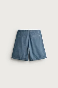 PLEATED LIGHTWEIGHT DENIM SHORTS