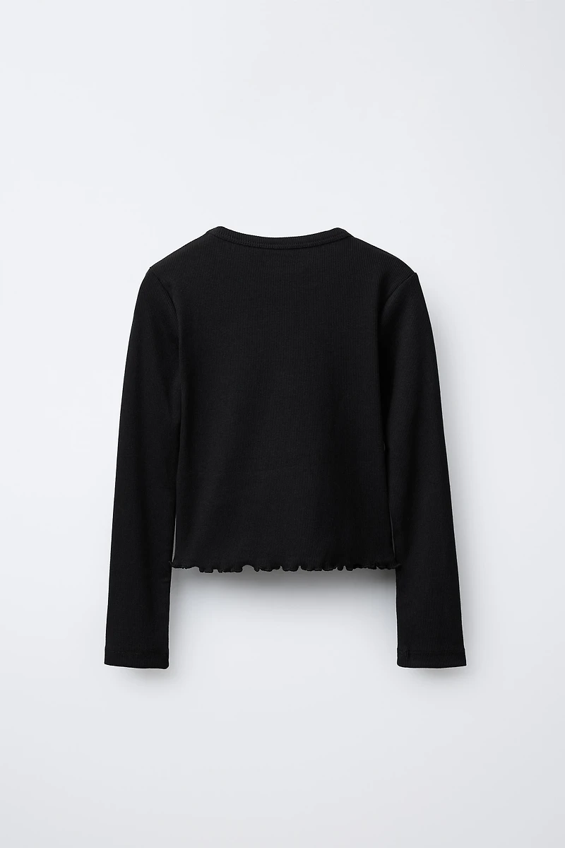 FLOWER APPLIQUÉ T-SHIRT