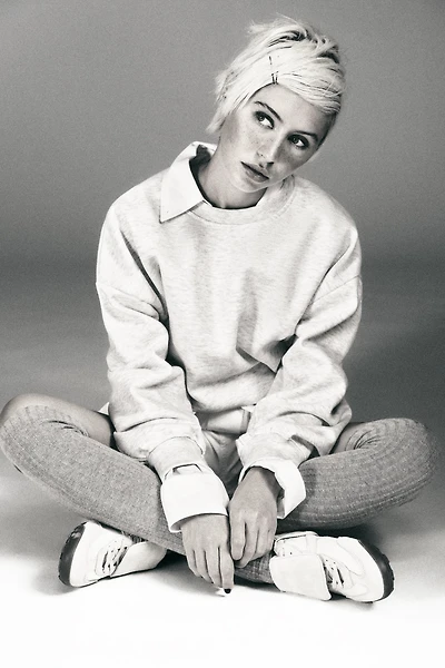 SNEAKERS WITH TONGUE DETAIL