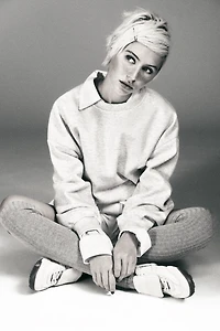 SNEAKERS WITH TONGUE DETAIL