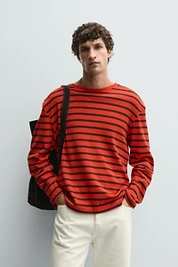 CONTRAST STRIPE T-SHIRT