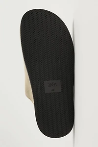 SABOTS EN CUIR À BOUCLE