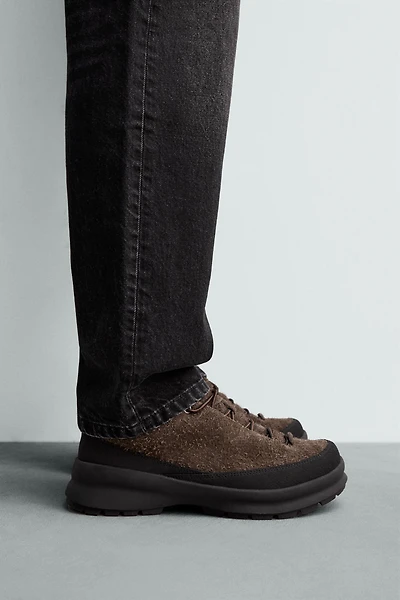 LEATHER TREK SNEAKERS