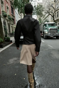PLEATED WAIST POPLIN SHIRT