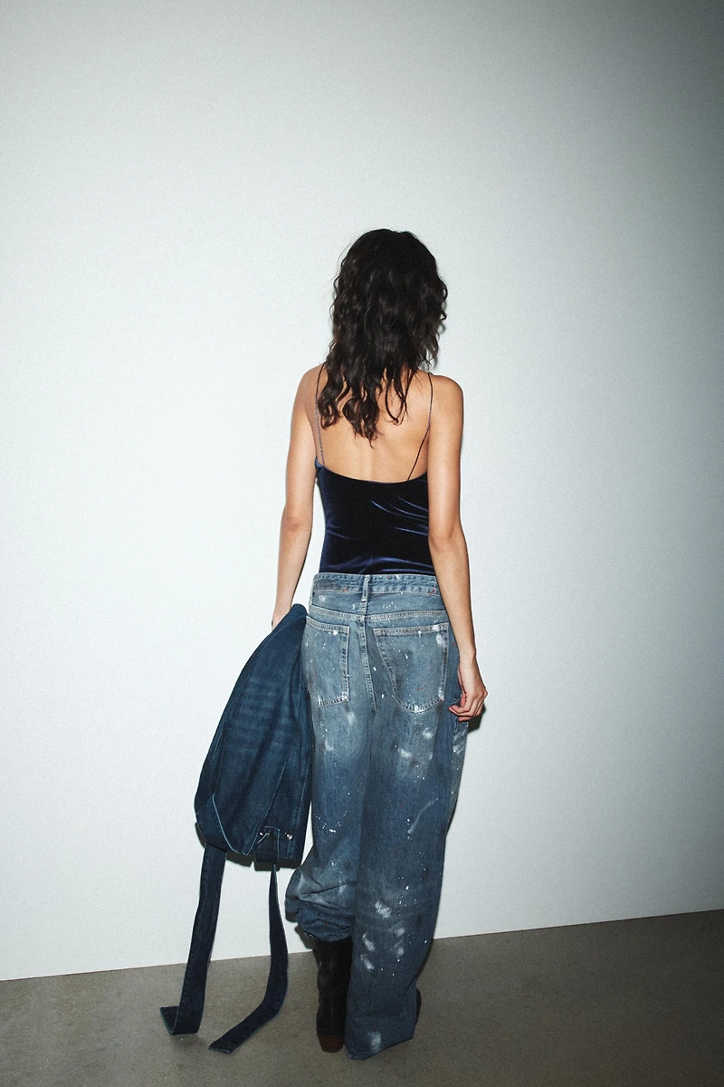 BODY À BRETELLES EN VELOURS