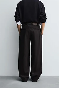 PLEATED BALLOON FIT JEANS