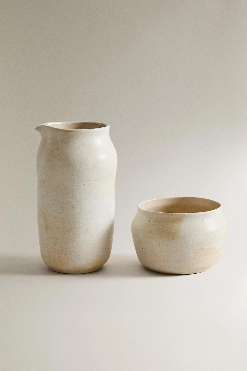 STONEWARE PITCHER AND TUMBLER SET (SET OF 2)