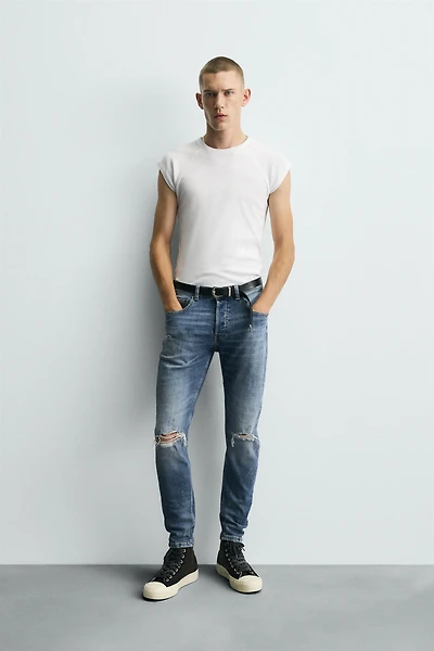 RIPPED SKINNY FIT JEANS