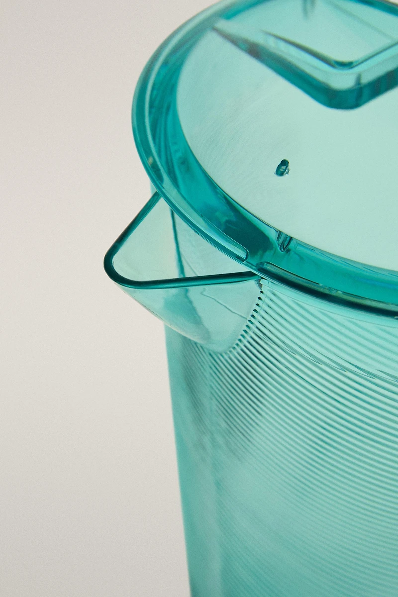 ACRYLIC PITCHER WITH LINES