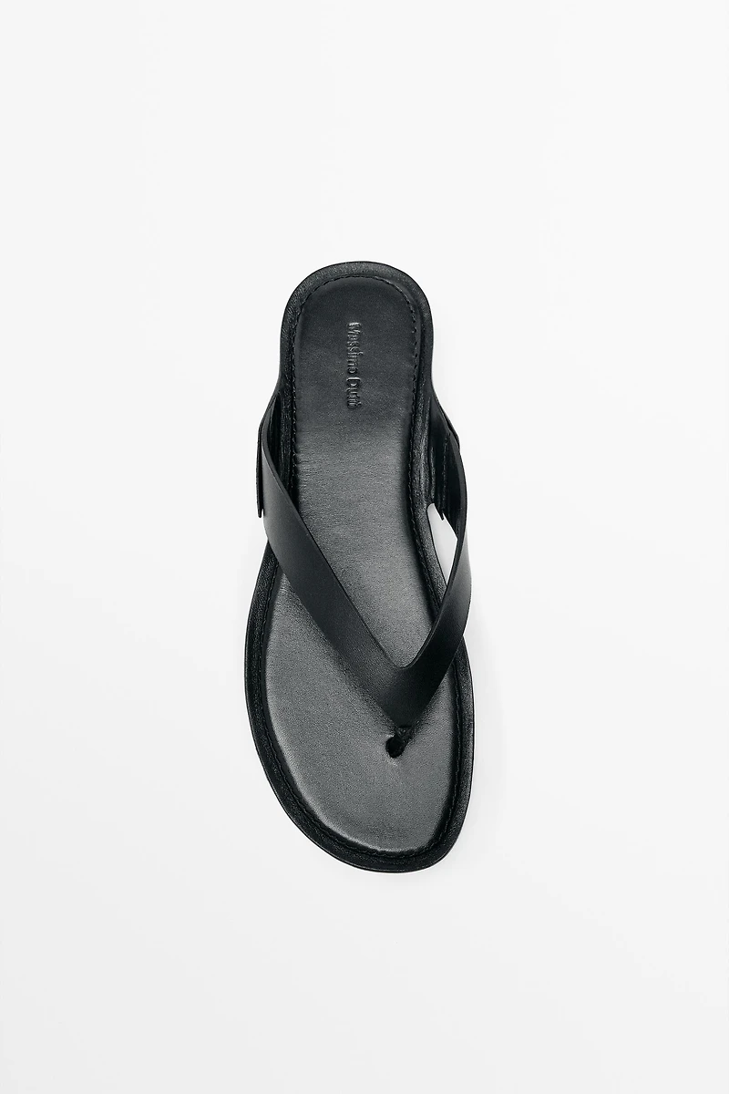 Flat leather sandals