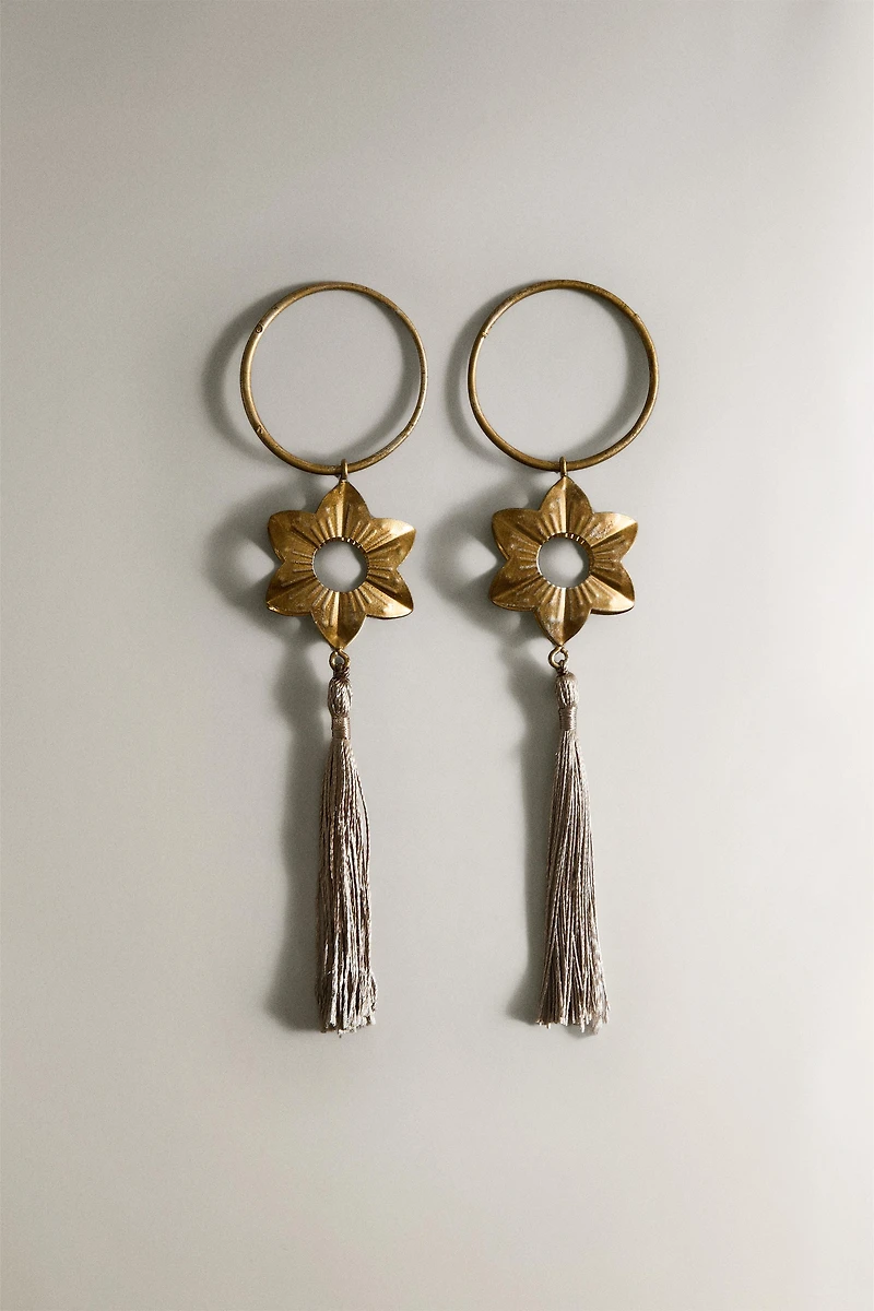 SET OF CHRISTMAS METAL TASSEL NAPKIN RINGS (SET OF 2)