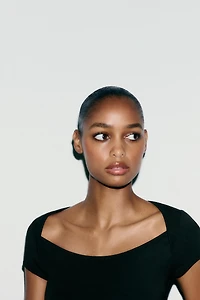 SQUARE NECK T-SHIRT