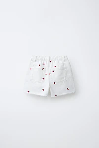 SHORT EN SERGÉ MOM FIT BRODERIES FRAISES CASA LAWA X ZARA KIDS