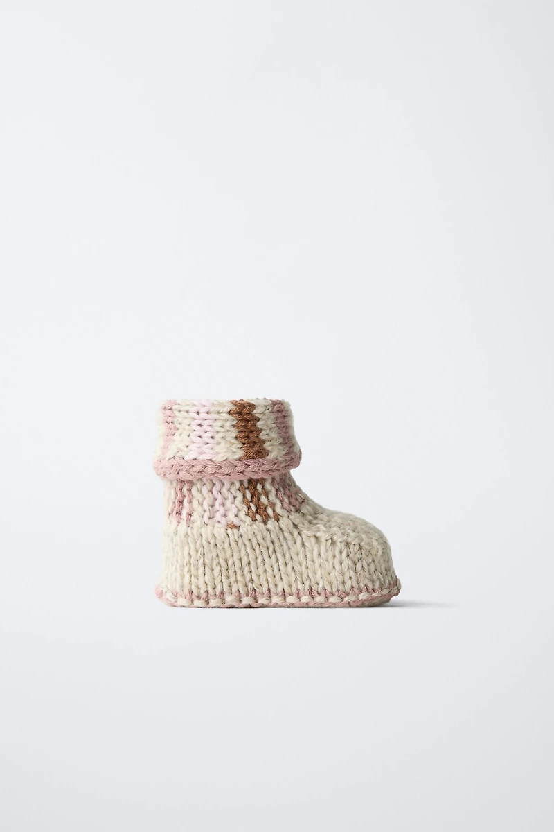 KNIT BOOTIES