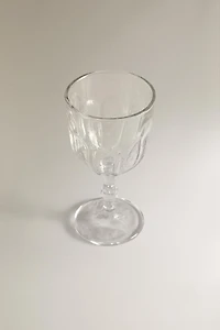 RAISED DESIGN WINE GLASS