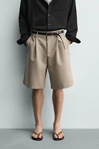 FLOWY PLEATED SHORTS