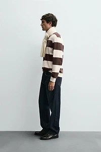 CONTRAST STRIPE SWEATSHIRT
