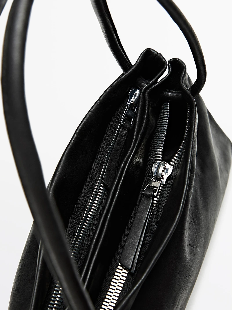 Small nappa leather bag with compartments