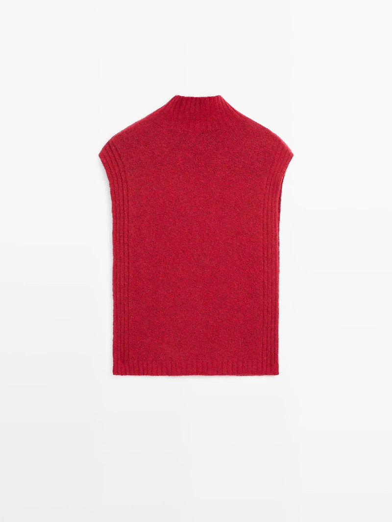 Plastron à col montant