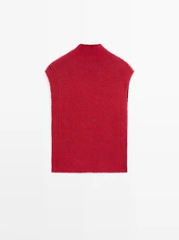 Plastron à col montant