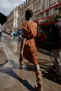 JUPE MIDI SATINÉE EFFET FROISSÉ