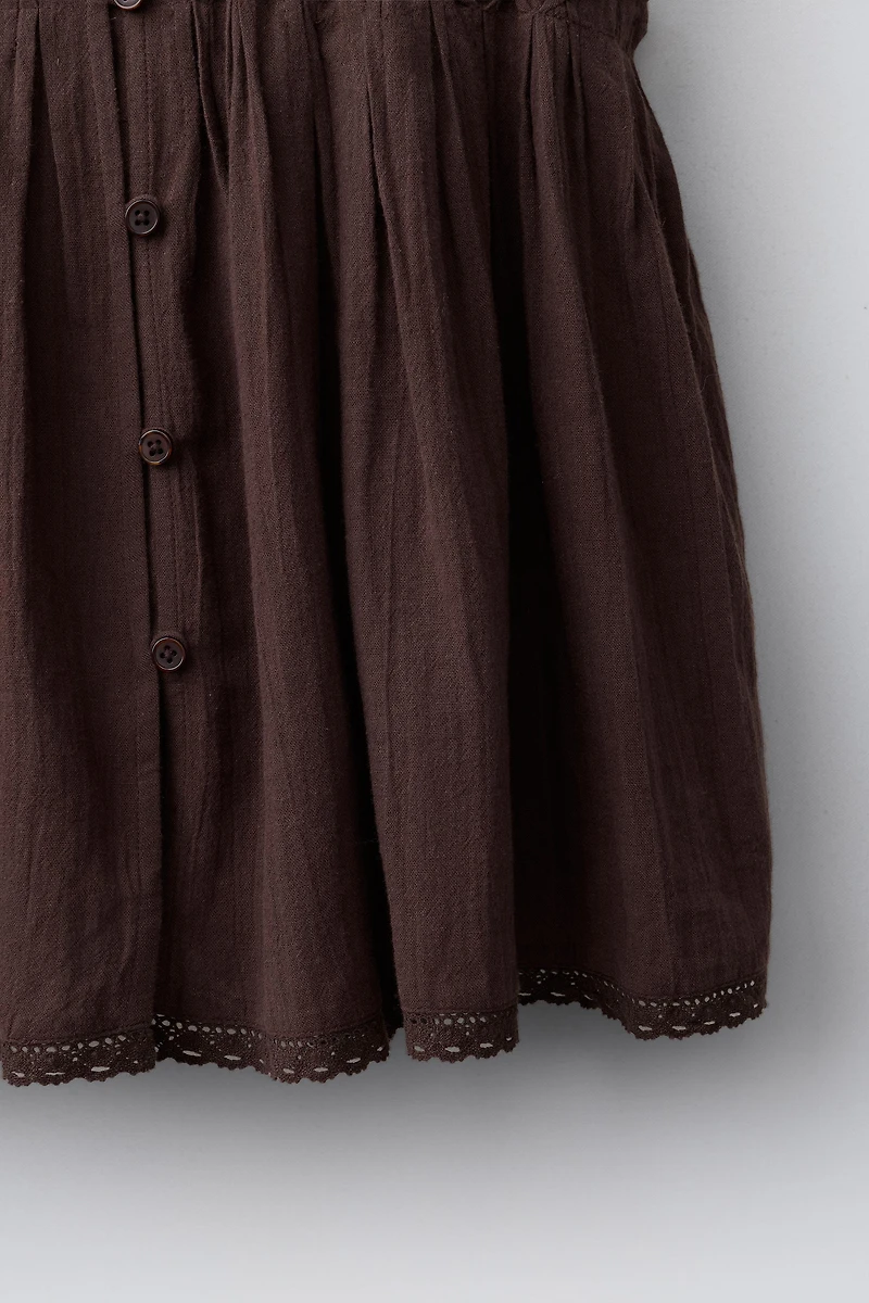 LACE PINTUCK BLOUSE