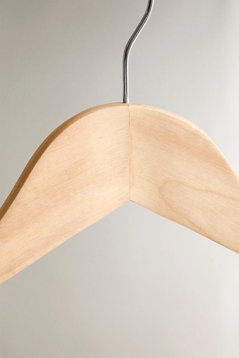 LACQUERED WOODEN HANGER (SET OF 3)