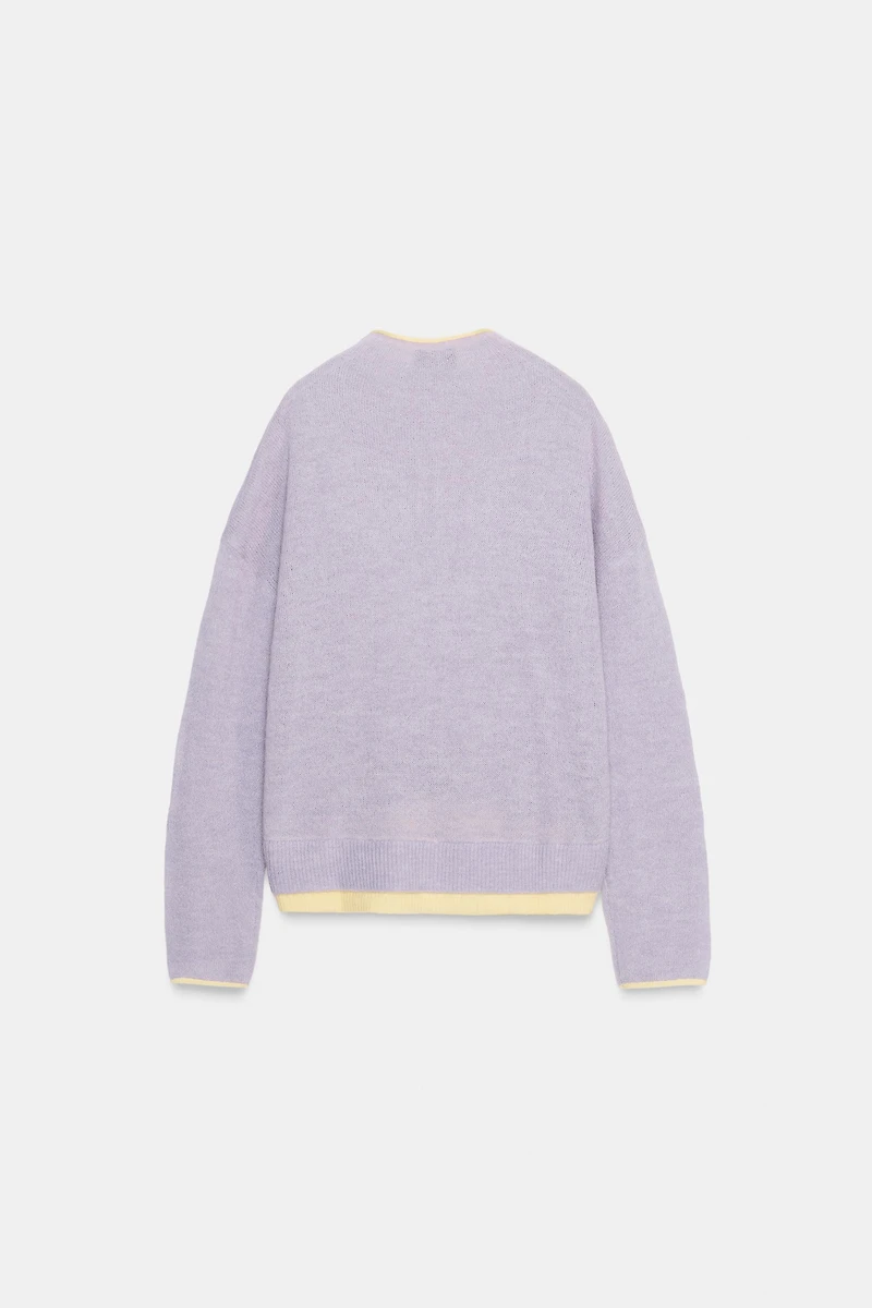 CONTRAST TRIM KNIT SWEATER