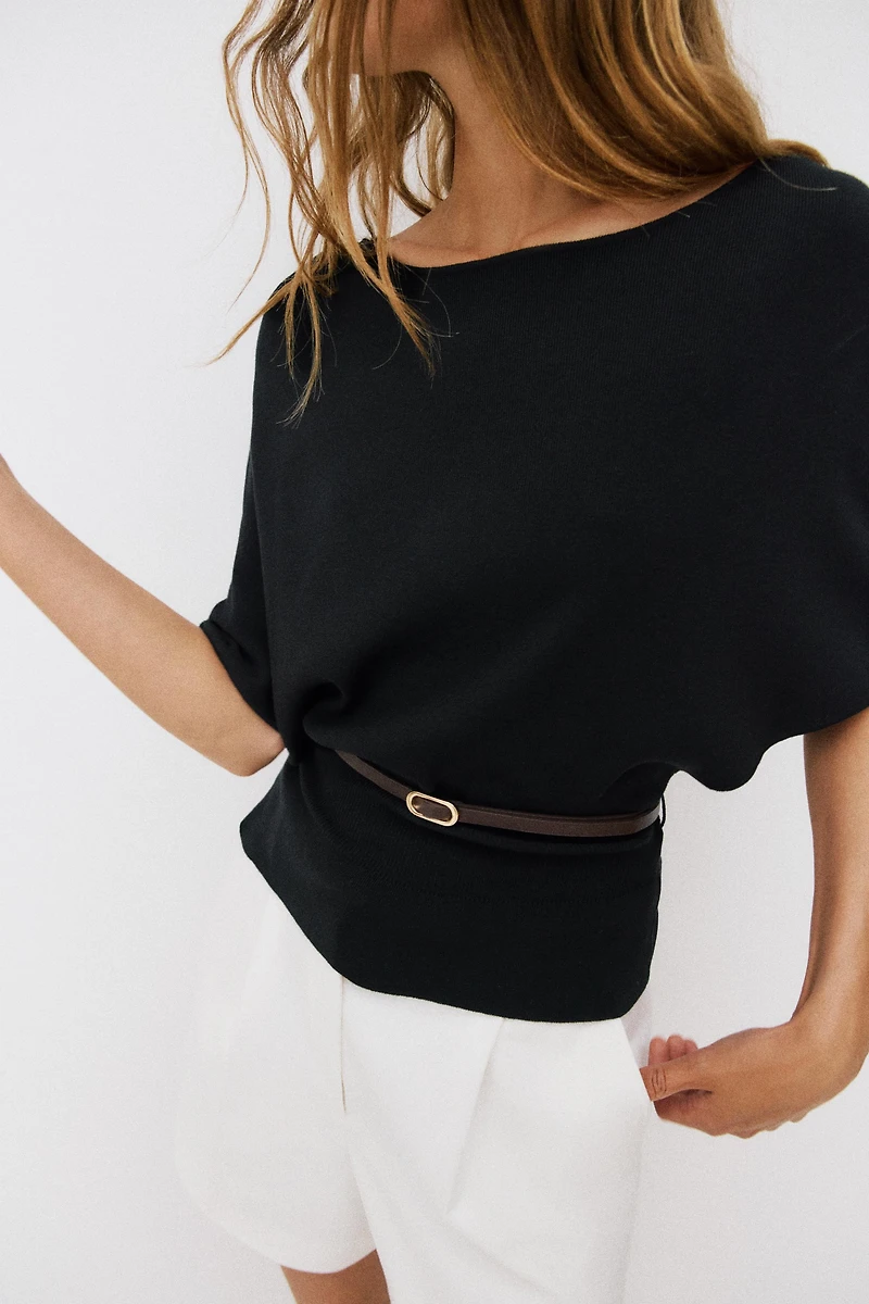 BELTED KNIT TOP