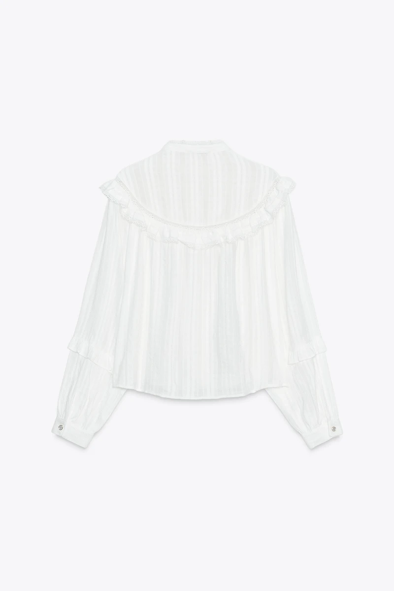 LACE TRIM RUFFLE BLOUSE