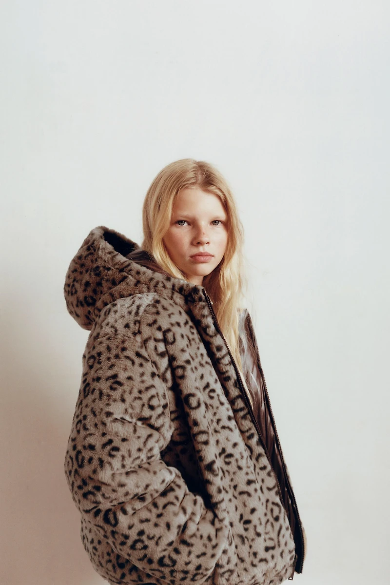 REVERSIBLE FAUX FUR ANIMAL PRINT JACKET