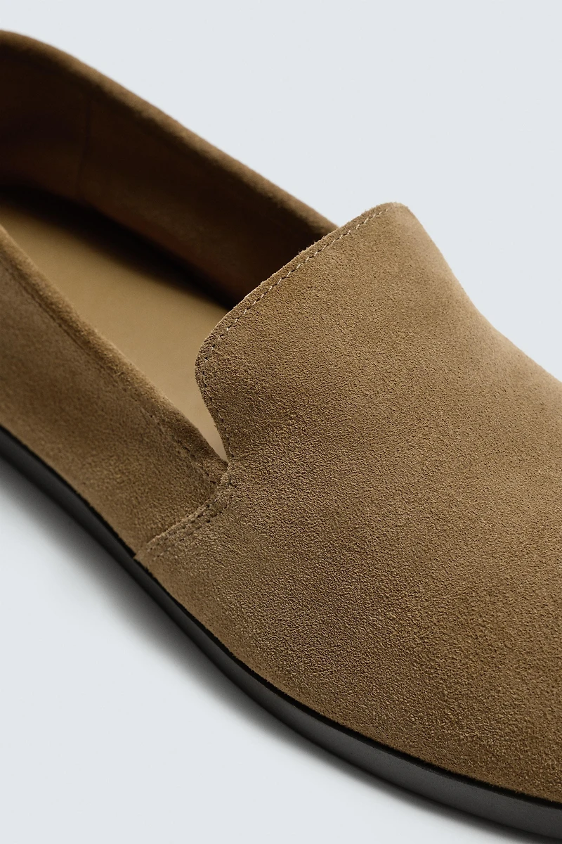 LEATHER LOAFERS