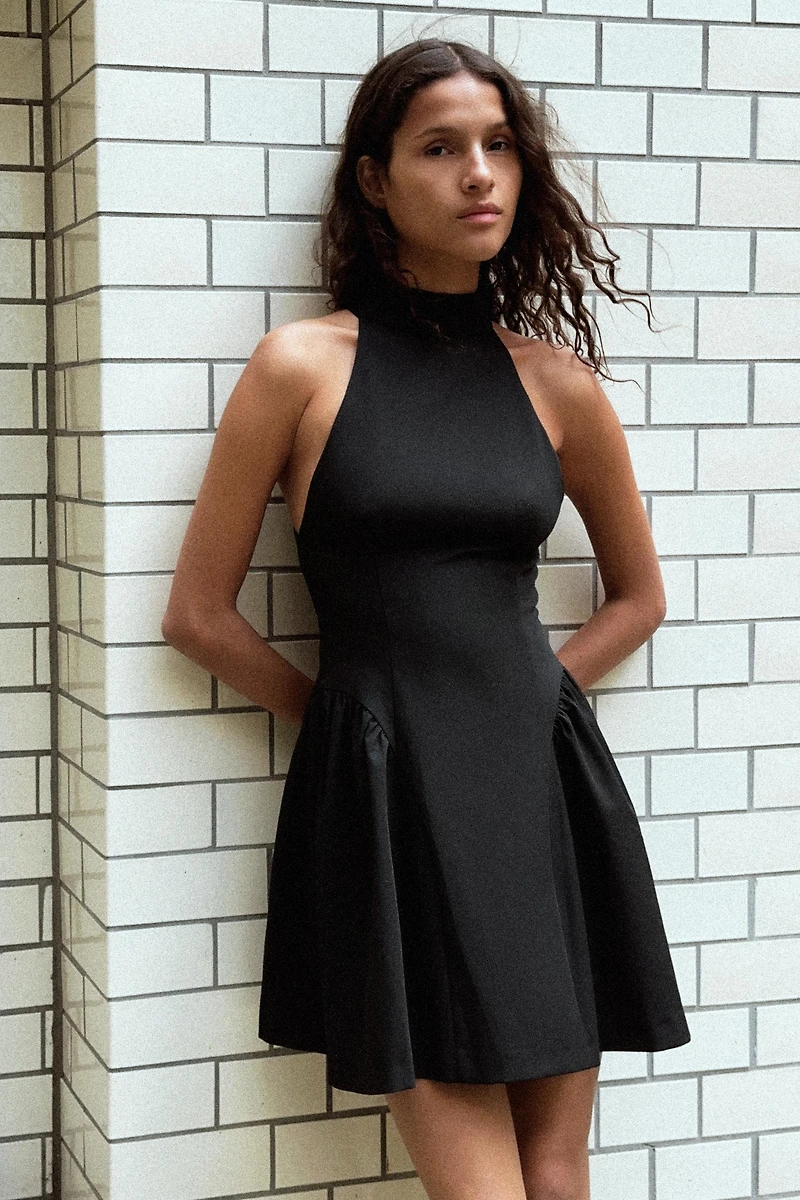 HALTER PLEATED SHORT DRESS