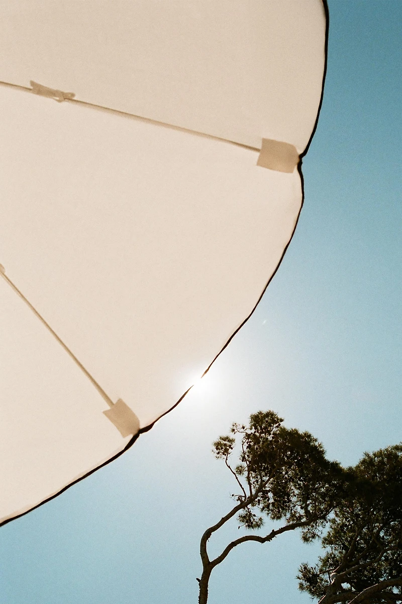 CONTRAST EDGE BEACH UMBRELLA (Ø 63")