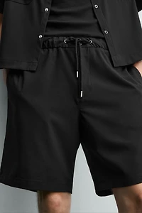 RELAXED FIT TECHNICAL SHORTS