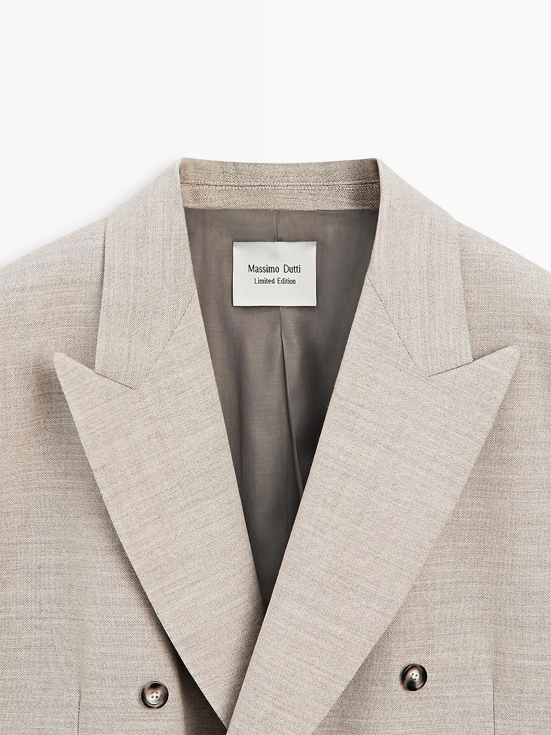 Long 100% wool double-breasted blazer
