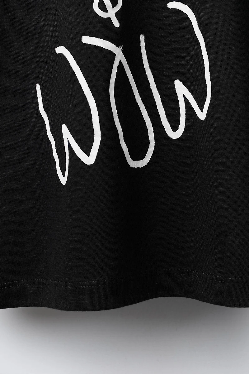 GRAFFITI TEXT T-SHIRT