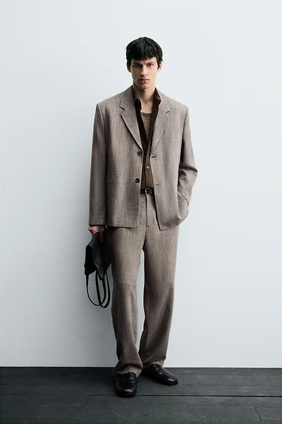 TEXTURED SUIT JACKET