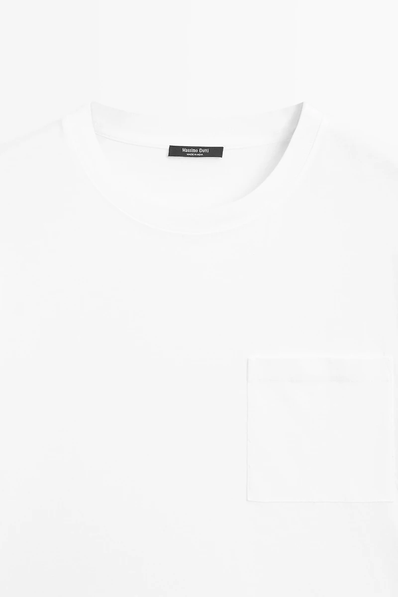 Short sleeve T-shirt with pocket detail