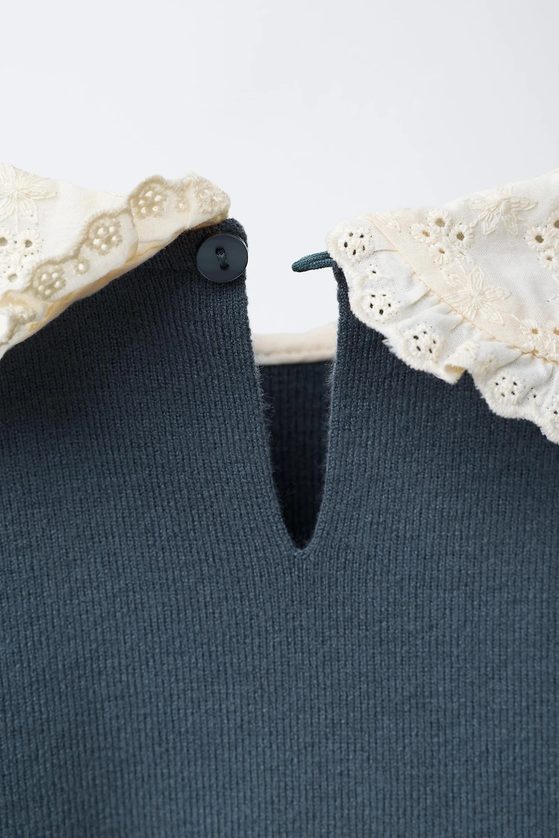 EMBROIDERED LACE KNIT SWEATER