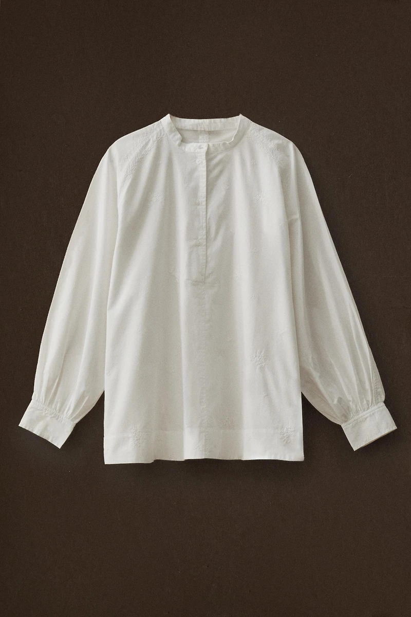 CHEMISE EN COTON BRODÉE