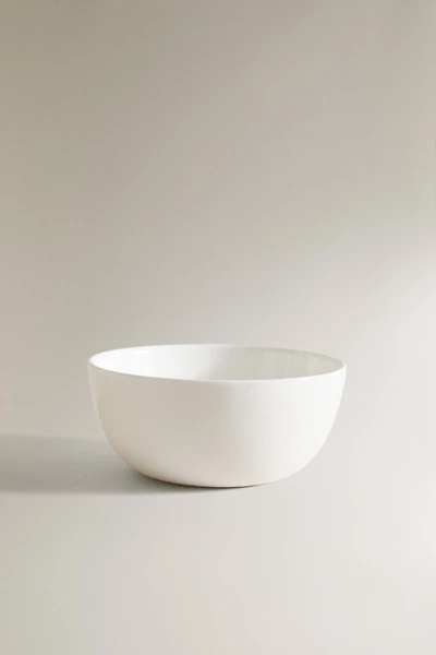 WHITE GLASS BOWL