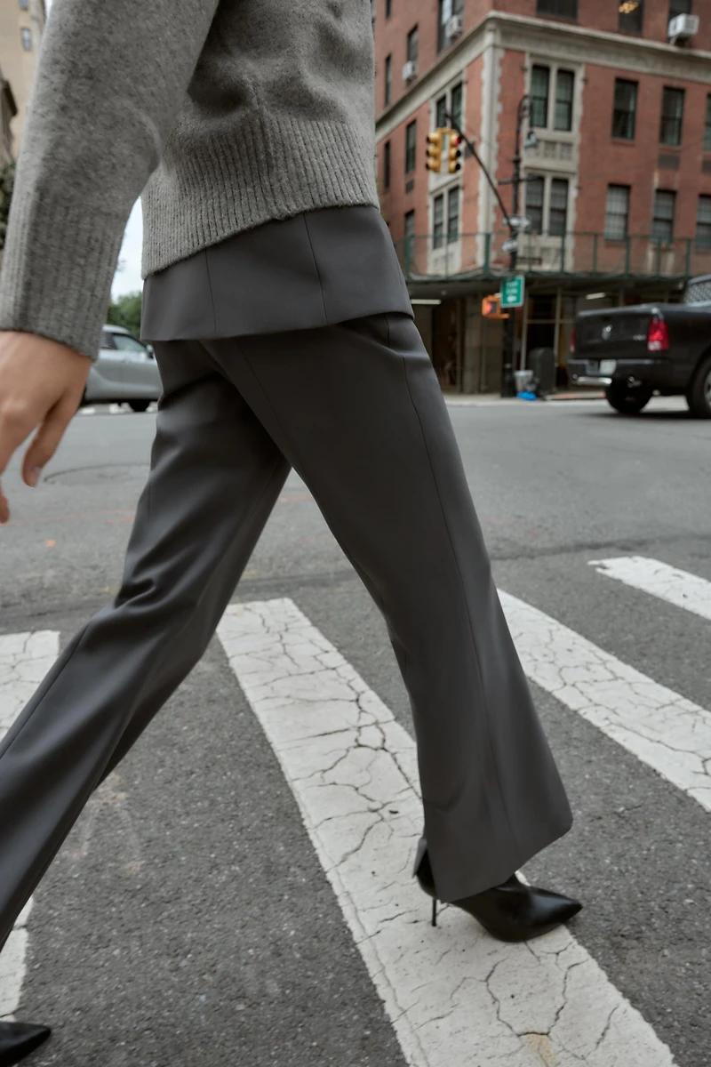 SLIT FLARE PANTS