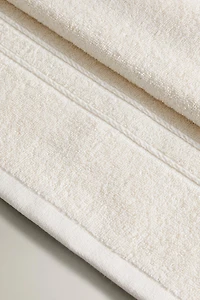 BATH TOWEL WITH BORDER