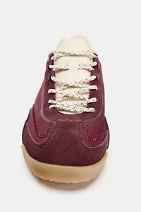CONTRASTING SNEAKERS