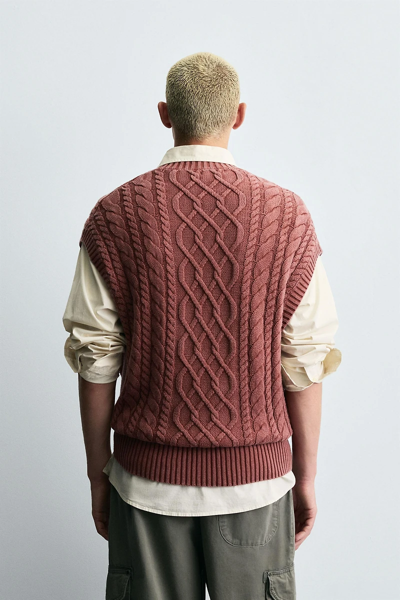 GILET EN MAILLE STRUCTURE TRESSÉE