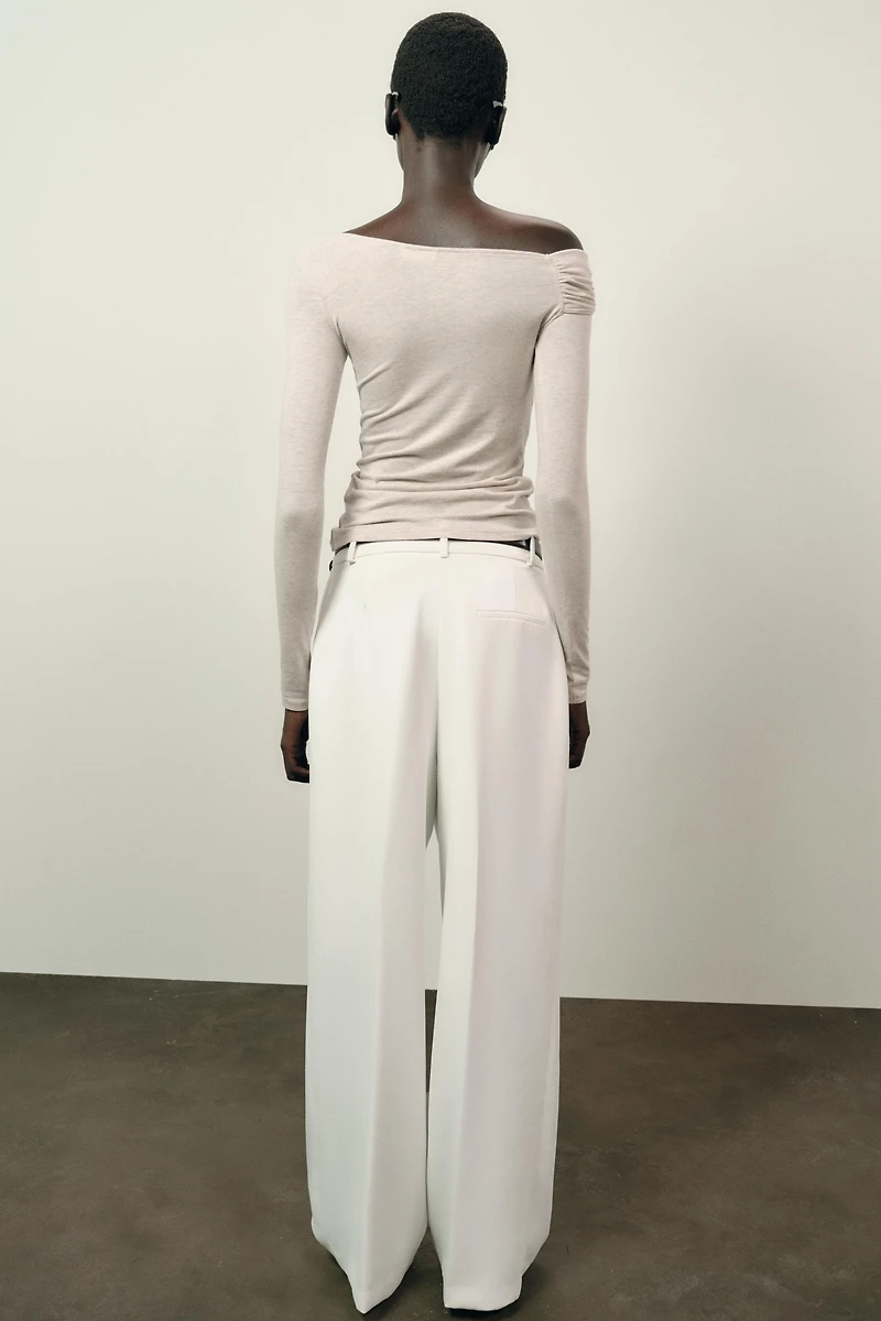ASYMMETRIC NECK TOP