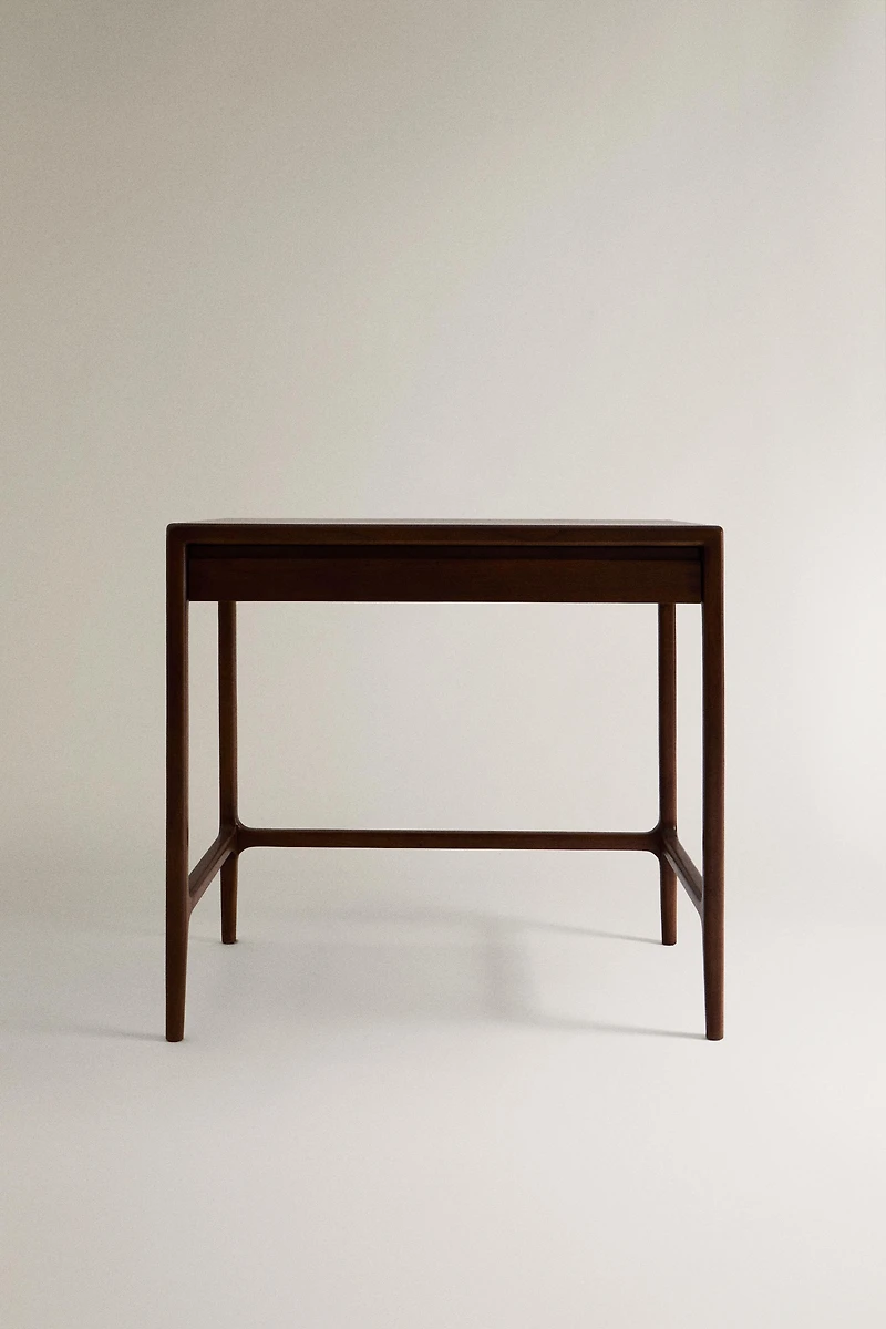 WOODEN VANITY UNIT